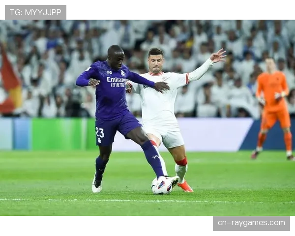 巴黎圣日耳曼主帅确认,核心中场因疲劳性损伤将缺席下轮高强度压迫战术 巴黎圣日耳曼主帅确认,核心中场因疲劳性损伤将缺席下轮高强度压迫战术